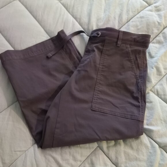 Lucy Capri Pants - Picture 1 of 5